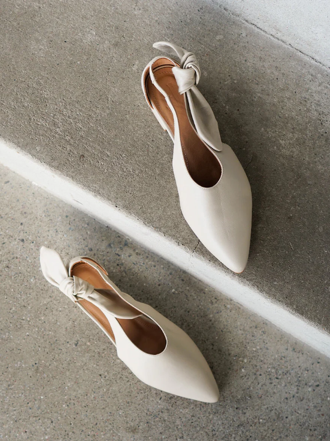 Flattered, Ulrica Ballerinat