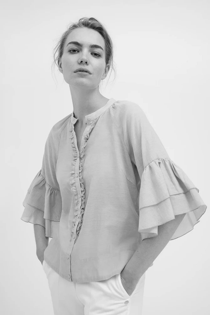 Gustav, Samanta Shirt