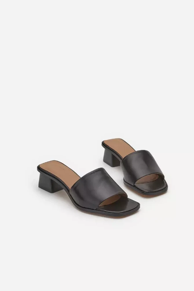 Flattered, Jody Heels Black