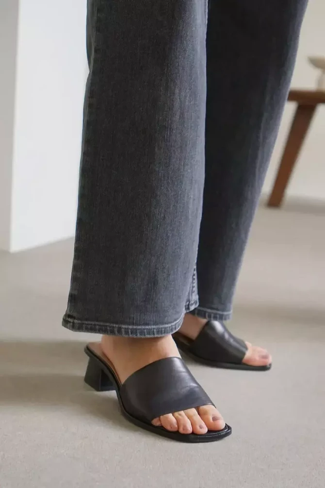 Flattered, Jody Heels Black