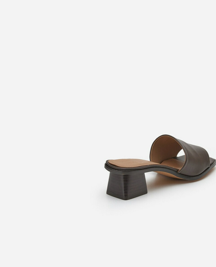 Flattered, Jody Heels Brown