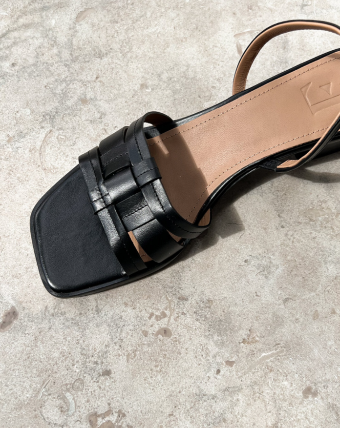 Flattered, Freja Black Leather