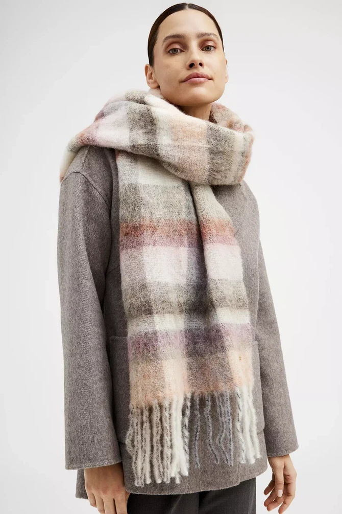 Gustav, Dereen Fluffy Wool Scarf