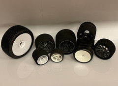 Renkaat ja tarvikkeet