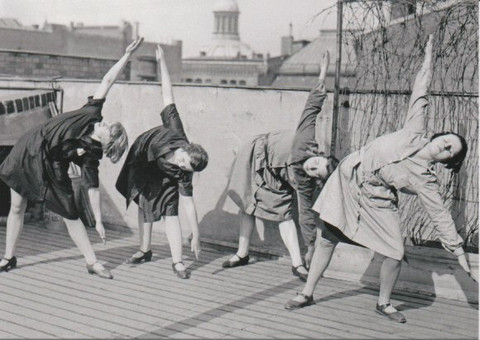Rooftop yoga, 1929