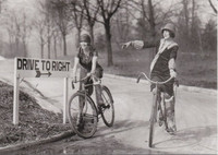 Leidit pyöräilemässä, 1925