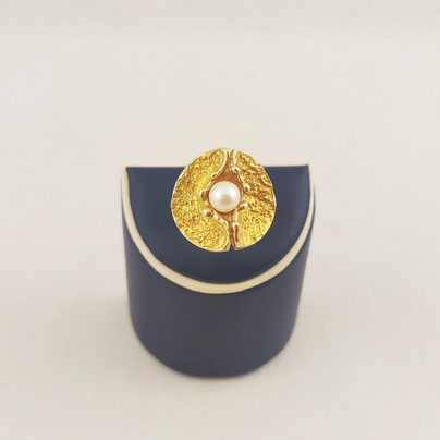 Tammen koru , Helmisormus, 14k kultaa -71