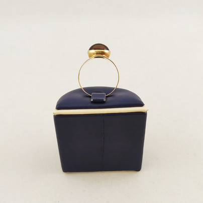 Kotimainen vintagekoru, Sormus savukvartsilla 14k kultaa, -62