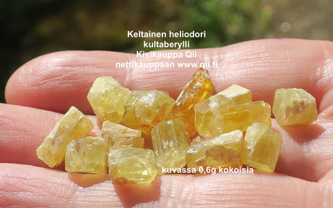 Heliodori kide 0,5g keltainen kultaberylli Ural Venäjä 