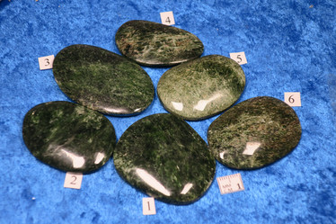 Aktinoliitti 15-30g taskukivi
