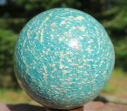 Pallo amatsoniitti 755g 75mm kivipallo. Katso video
