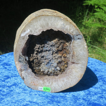 Akaattigeodi iso 10,3kg 26x24x11cm luola Brasilia