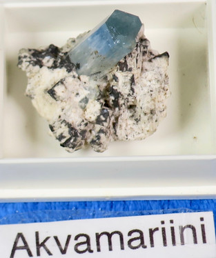 Akvamariini ja musta turmaliini kidesykerö 5g ak116 Namibia