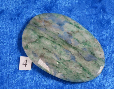 Fuksiitti, Fuchsite vihreä taskukivi 20-30g. Valitse.