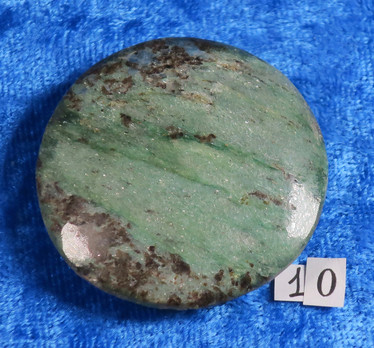 Fuksiitti, Fuchsite vihreä taskukivi 20-30g. Valitse.