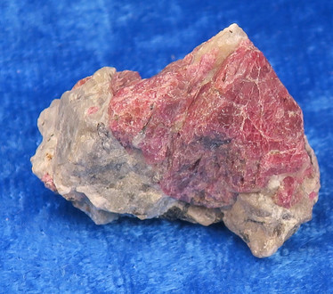 Eudialyytti raaka 15g nro B