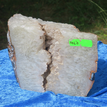Akaattigeodi 4,7kg iso sisustuskivi Brasilia