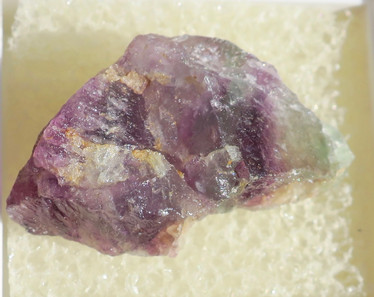 Fluoriitti raaka violetti, vihreä 30mm nro 8R3