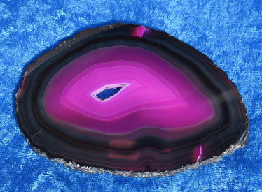 Akaattilevy pinkki, musta raita kiertää, kidereikä,105x75mm nro PX3