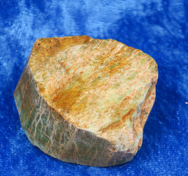 Amatsoniitti raaka siivu kiteestä 61g 40x35x25mm Hi98b