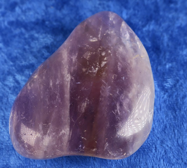 Ametisti rumpuhiottu JUMBO 65x45x18mm 80g Am80