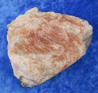 Aurinkokivi raaka 159g 70x65x29mm Hi138a Norja