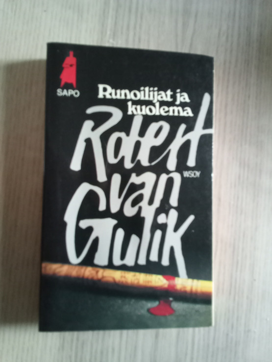 Robert van Gulik : Runoilijat ja kuolema