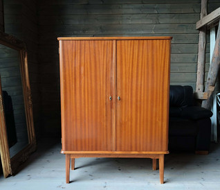 Liinavaatekaappi teak