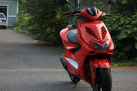 Astinlautakate valkoinen, Yamaha Aerox <-12