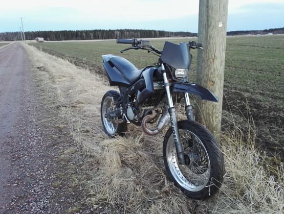 Toxik katesarja, musta, Derbi Senda X-treme <-09