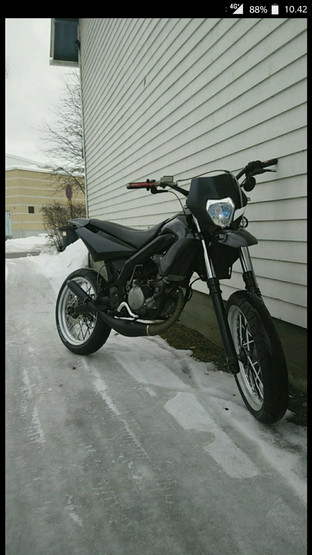 Toxik katesarja, musta, Derbi Senda X-treme <-09