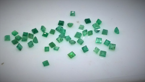 Smaragdi 2-2,5  x 2  - 2,5mm