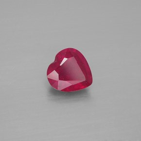 (428) Rubiini sydän  1,1ct VS