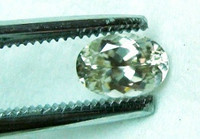 timanttimainen zirconi 4,5 x 3,5mm / VVS