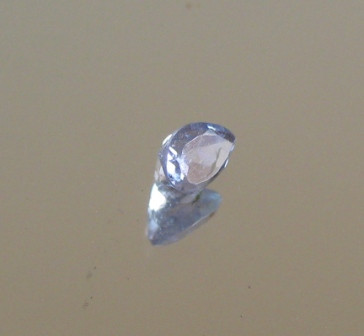 Tansaniitti pisara