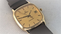 Omega harvinainen 14ct kultakello  , keskikoko huollettuna