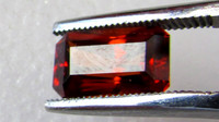 Zircon 10mm, kirkas viininpunainen, kuvallisella laatutodistuksella
