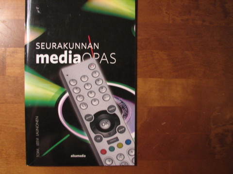 Seurakunnan mediaopas, Leevi Launonen (toim.)