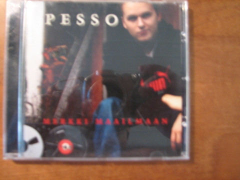 Merkki maailmaan, Pesso, d2