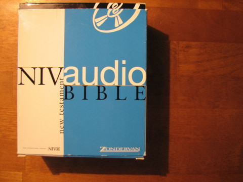 New Testament, New International Version (NIV), audio Bible, 16 cd-levyä