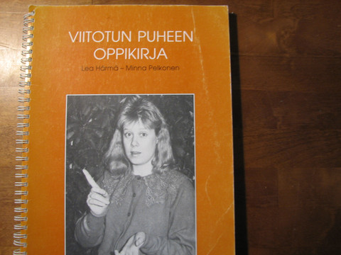 Viitotun puheen oppikirja, Lea Härmä, Minna Pelkonen