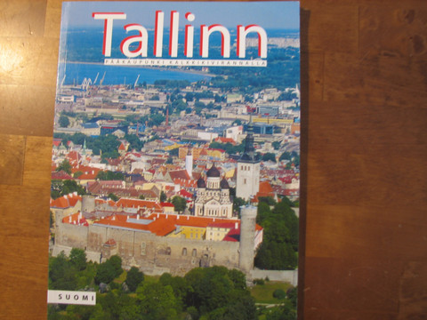 Tallinn, pääkaupunki kalkkikivirannalla