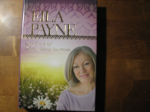 Karjalan tyttö, kohti valoisaa huomista, Eila Payne, d2