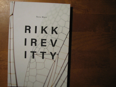 Rikkirevitty, Tero Huvi, d2
