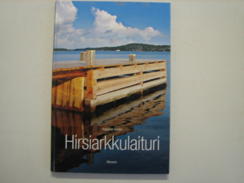 Hirsiarkkulaituri, Katariina Sewón, S