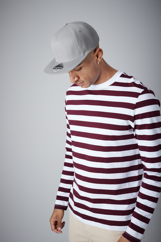 Snapback Lippiksiä (painatuksella) omiin myynteihin