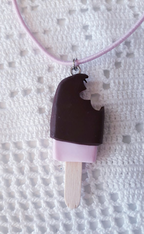 Pinkki eskimokaulakoru