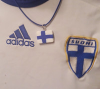 Suomenlippu kaulakoru