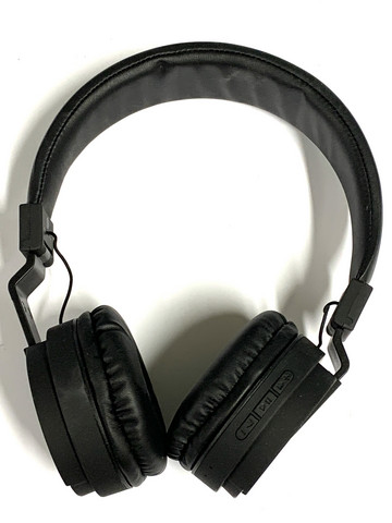 Stereo kuulokkeet 2 kpl 6,00€ kpl