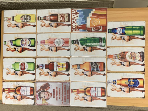 Nostalgisia Juoma peltikylttejä 26 kpl.